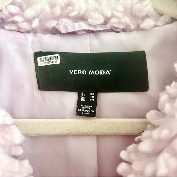 Vero Moda Elvira Faux Shearling Teddy Jacket - Picture 3 of 6